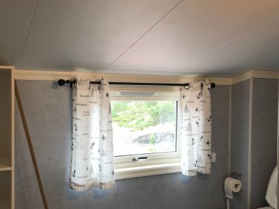 Apartment Type 3 bathroom with window – Sotra Rorbusenter