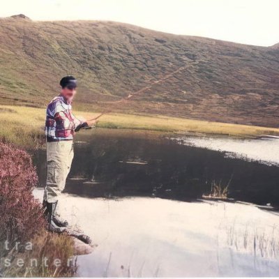 Person fishing at a freshwater lake in Sotra.