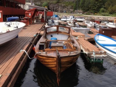 sotra-rorbusenter-traditional-wooden-motorboat-rental-fishing-norway-004